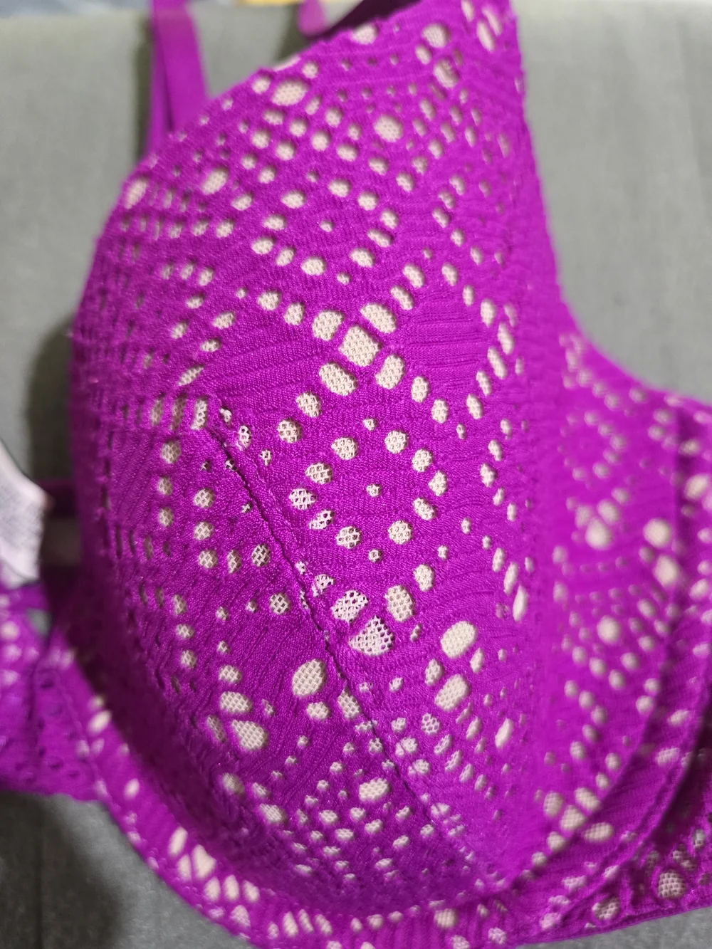 Victoria’s Secret Magenta Purple Lace Push-Up Bra 34C